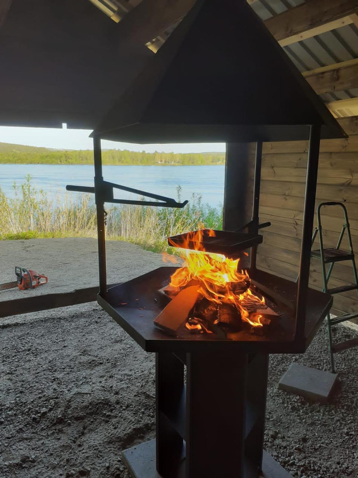 Napapiirin Eraekartano Apartamento Pello Exterior foto